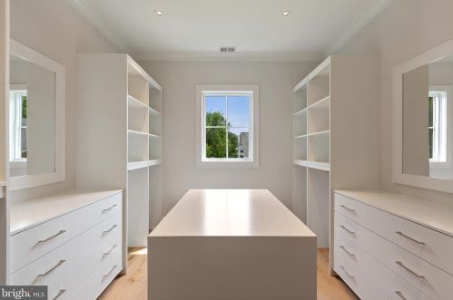 4929 Sherier Pl, Washington DC  20016-3319 exterior