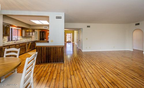 327 Paseo De Golf, Green Valley AZ 85614-3318 exterior