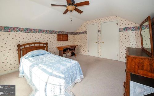 576 Kromer Ave, Berwyn PA 19312-1318 exterior