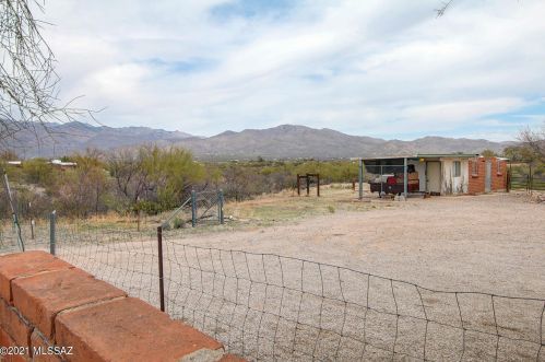 12011 8 St, Tucson AZ 85719-5411 exterior