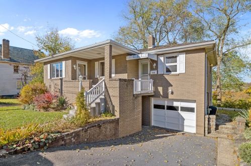 1216 Denisonview St, Pittsburgh, PA 15205-3706