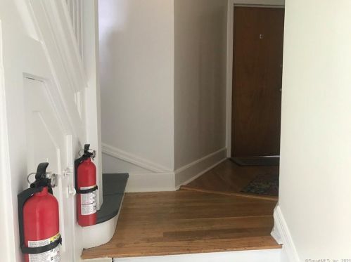 35 Stevens St, Norwalk CT 06850-3805 exterior