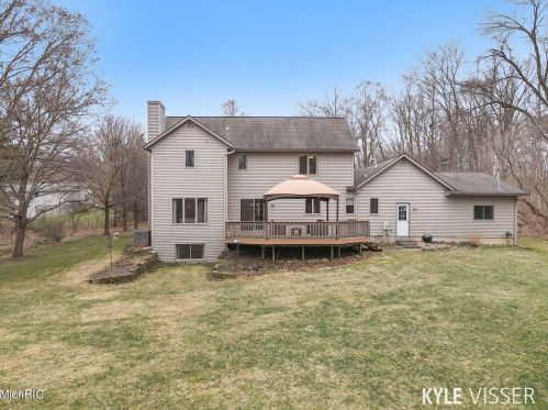 11711 Foreman St, Lowell MI 49331-9032 exterior