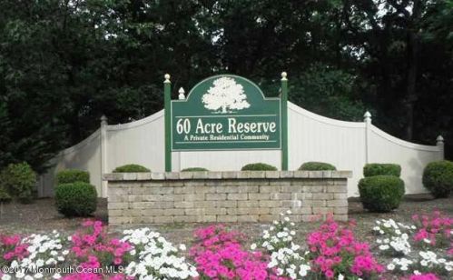 406 Larkspur Ln, Jackson Twp NJ 08527-4106 exterior