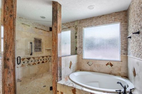 5607 Kiowa Timbers Dr, Humble TX 77346-1929 exterior