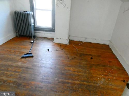 6801 Ditman St, Philadelphia PA 19135-2229 exterior