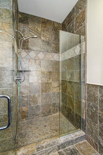 692 Appalachi St, Walled Lake MI  48390-1005 exterior