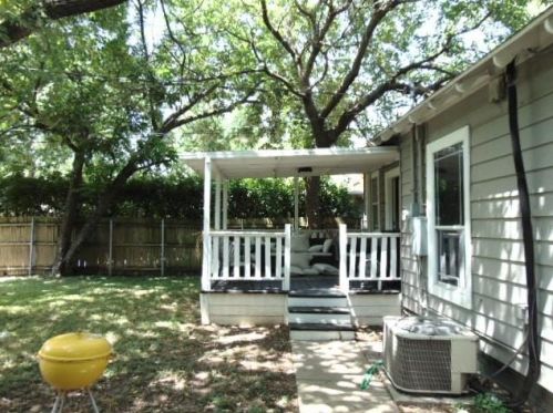 527 Clinton Ave, Dallas TX  75208-5918 exterior