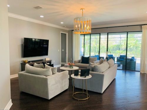 3959 Bering Ct, Naples FL 34119-8644 exterior