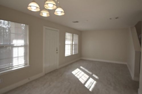 439 Laurel Timbers Dr, Humble, TX 77339-4497