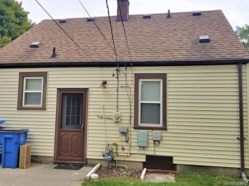 4912 Weddell St, Dearborn Heights MI  48125-3036 exterior