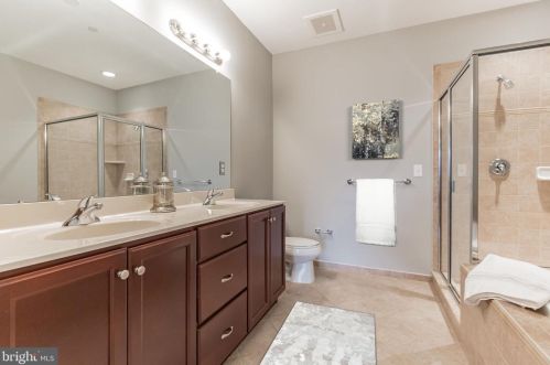 250 Carson Ter, Huntingdon Valley PA 19006-4718 exterior