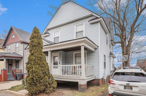 224 Old Orchard Pl, Kalamazoo MI  49007-3717 exterior