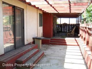 9925 Rosedale Hwy, Bakersfield CA  93312-2624 exterior