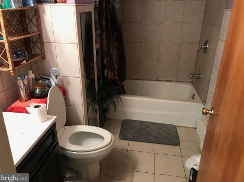 860 Quinton Ave, Trenton NJ 08629-2403 exterior