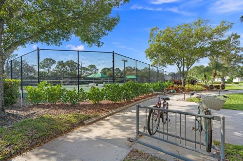 257 Bentley Cir, Fort Pierce FL  34986-2458 exterior