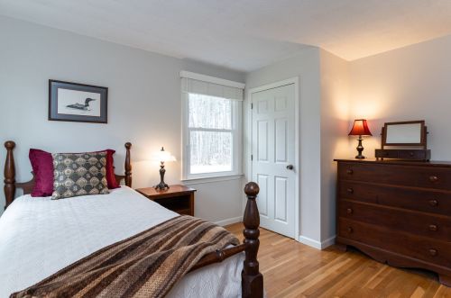 136 Sewalls Fls Rd, Concord NH 03301-4725 exterior