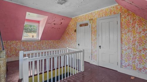 166 Adelaide Ave, Providence RI 02907-1833 exterior