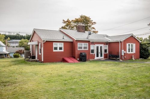 388 Elm St, Wallingford CT 06492-3231 exterior