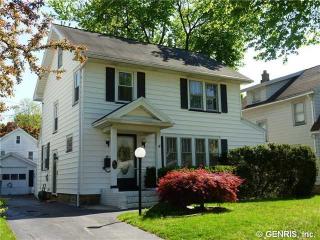 63 Fillingham Dr, Rochester, NY 14615-2151