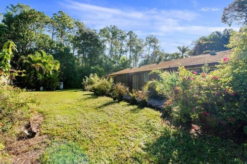 3701 21 Ave, Naples FL 34116-5722 exterior