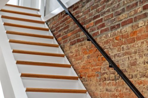 5105 Holmes St, Pittsburgh PA  15201-2433 exterior