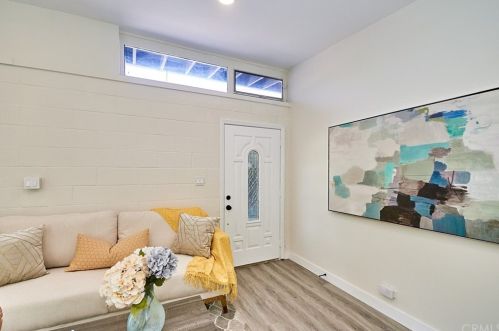 511 Rosslynn Ave, Fullerton CA  92832-2725 exterior