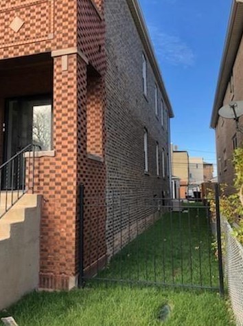 1054 34th Pl, Chicago IL  60608-6519 exterior