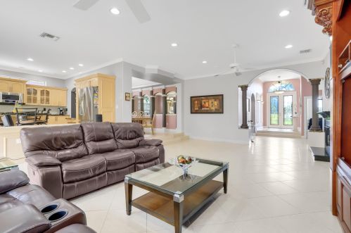 3409 Diane Dr, Boynton Beach FL 33435-8553 exterior