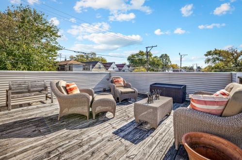 3419 Kolmar Ave, Chicago IL 60712-4703 exterior