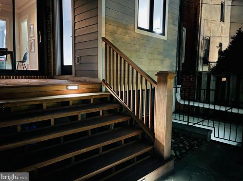 1316 T St, Washington DC 20009-4438 exterior