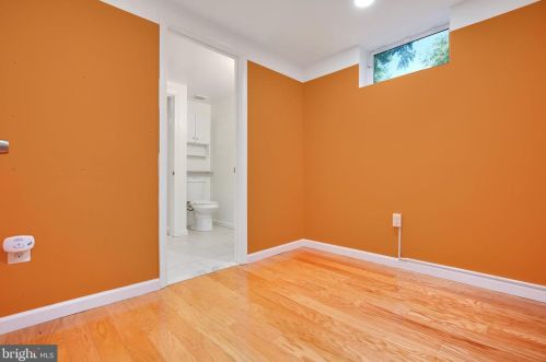 1611 Noyes Dr, Silver Spring MD 20910-2224 exterior