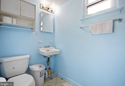 822 Malibu Dr, Silver Spring MD 20901-3648 exterior