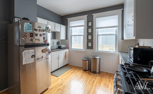 618 Hawthorne St, Grand Rapids MI 49503-3411 exterior