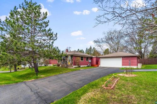 2331 24 St, Duluth MN 55811-3111 exterior