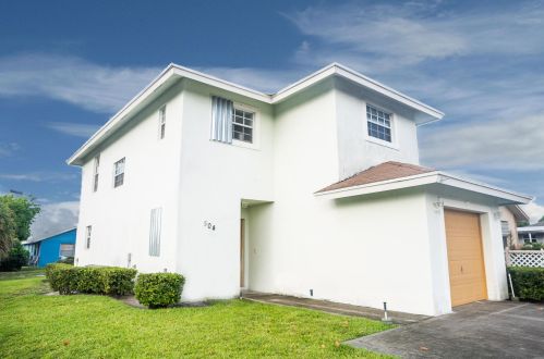 504 11th Ave, Boynton Beach, FL 33435-3053