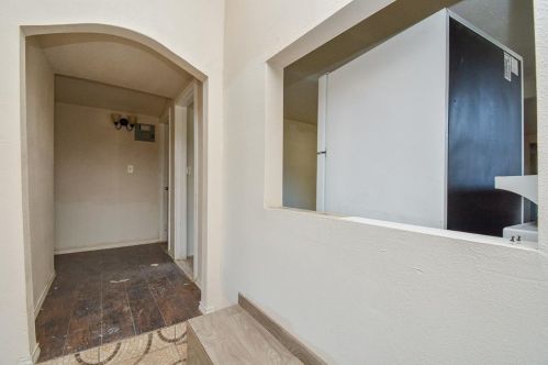 2005 5th St, Hempstead TX 77445-4702 exterior