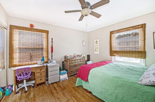 1327 Randolph Ct, Milwaukee WI 53212-1838 exterior