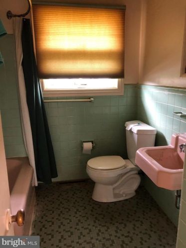 300 Cressmont Ave, Blenheim NJ 08012-3840 exterior