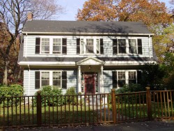 195 Mill St, Newton, MA 02460-2412