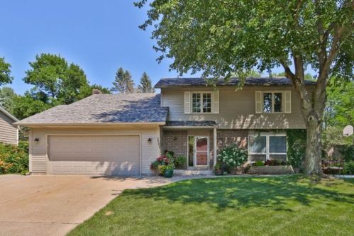 2591 Bayberry Ave, Stillwater, MN 55082-5267