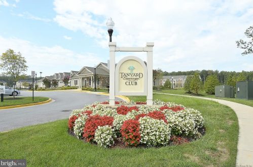 7417 Macon Dr, Glen Burnie MD 21060-8387 exterior