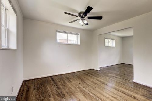 4706 Creek Shore Dr, Rockville MD  20852-2407 exterior