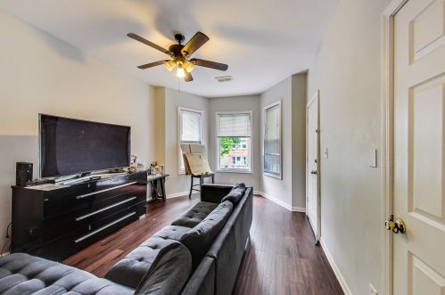 2947 Avers Ave, Chicago IL 60623-4543 exterior