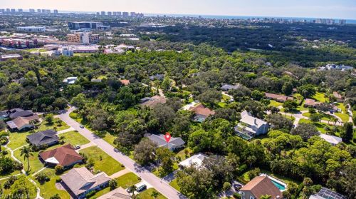 155 Old Tamiami Trl, Naples FL 34110-1170 exterior