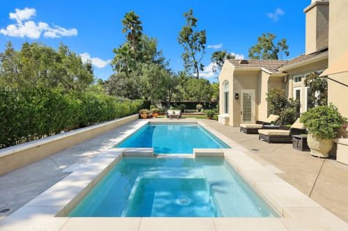 2440 Bronzewood Dr, Tustin CA  92782-4321 exterior