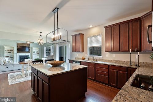 1190 Fairwood Dr, Huntingtown MD 20639-3931 exterior