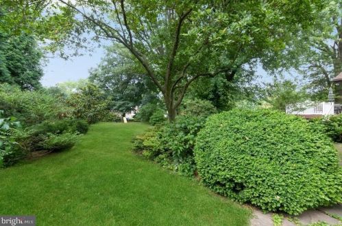 110 9 Ave, Haddon Heights NJ 08035-1833 exterior