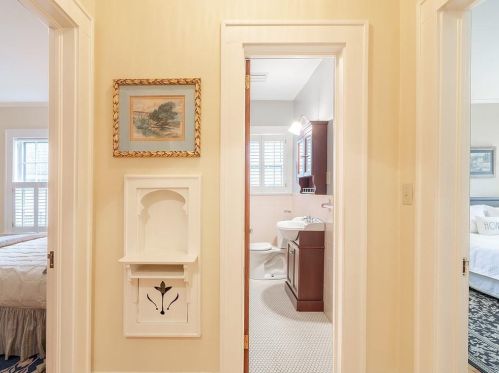 190 Bolling Rd, Atlanta GA 30305-3104 exterior