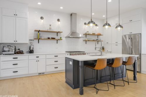 2125 Clifton Ave, Chicago IL  60614-4115 exterior